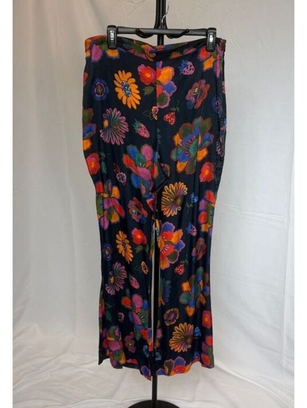 NWT Farm Rio Lilys Garden Pants Flowy Wide Flare Leg Bold Floral Size L